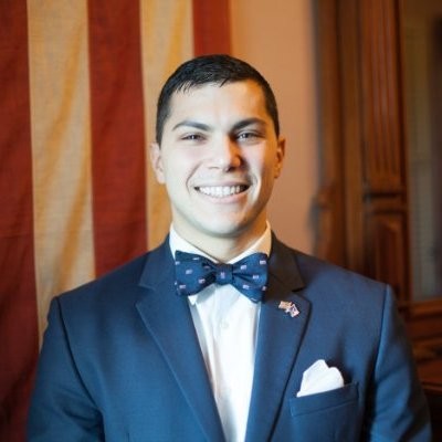 Andrew Hanus headshot